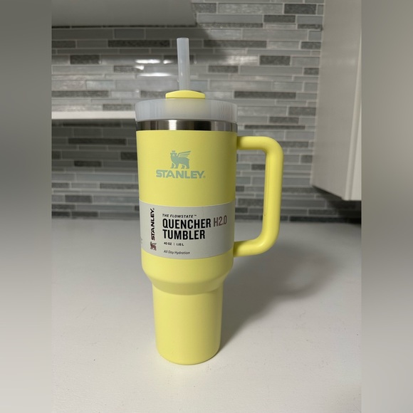 Stanley 40oz POMELO YELLOW Quencher Tumbler 2024 UNRELEASED Color NWT DSG EXC
